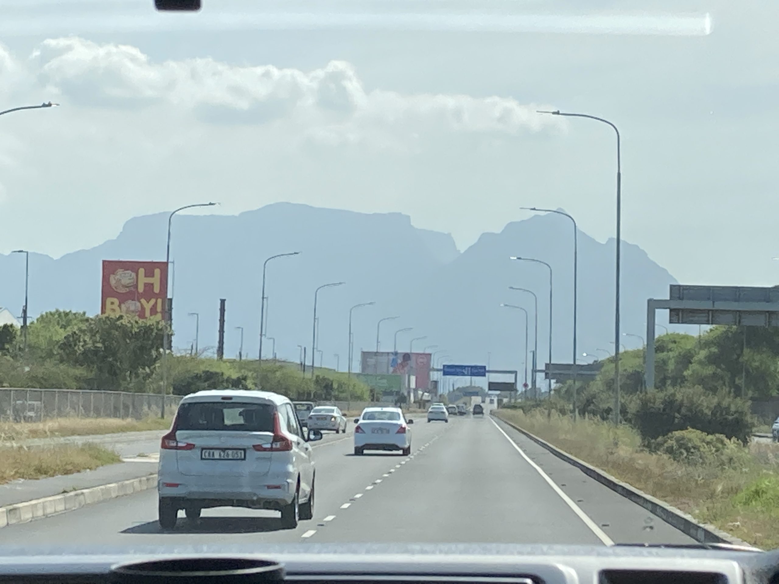 Der Tafelberg in der Ferne
